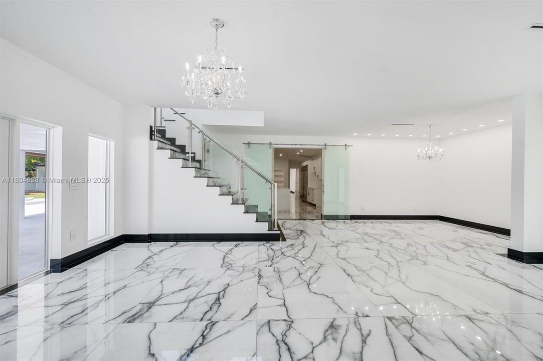 На продажу: $3,625,000 (5 спален, 4 ванн, 3854 Квадратных фут)