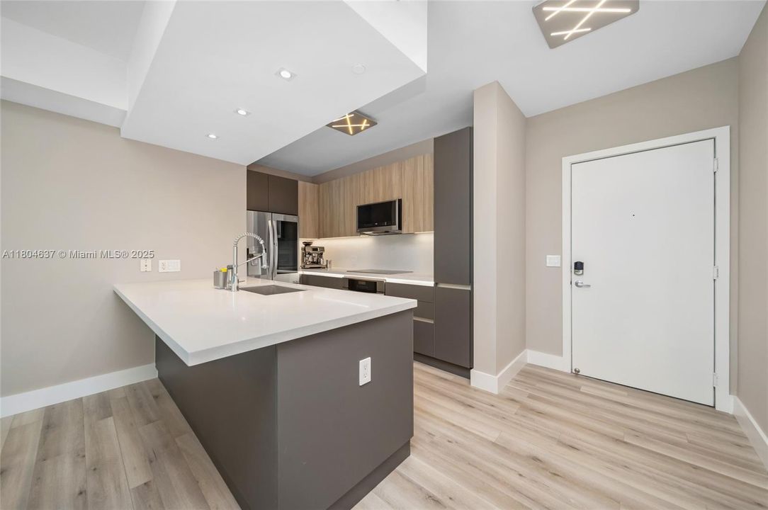 На продажу: $595,000 (1 спален, 1 ванн, 774 Квадратных фут)