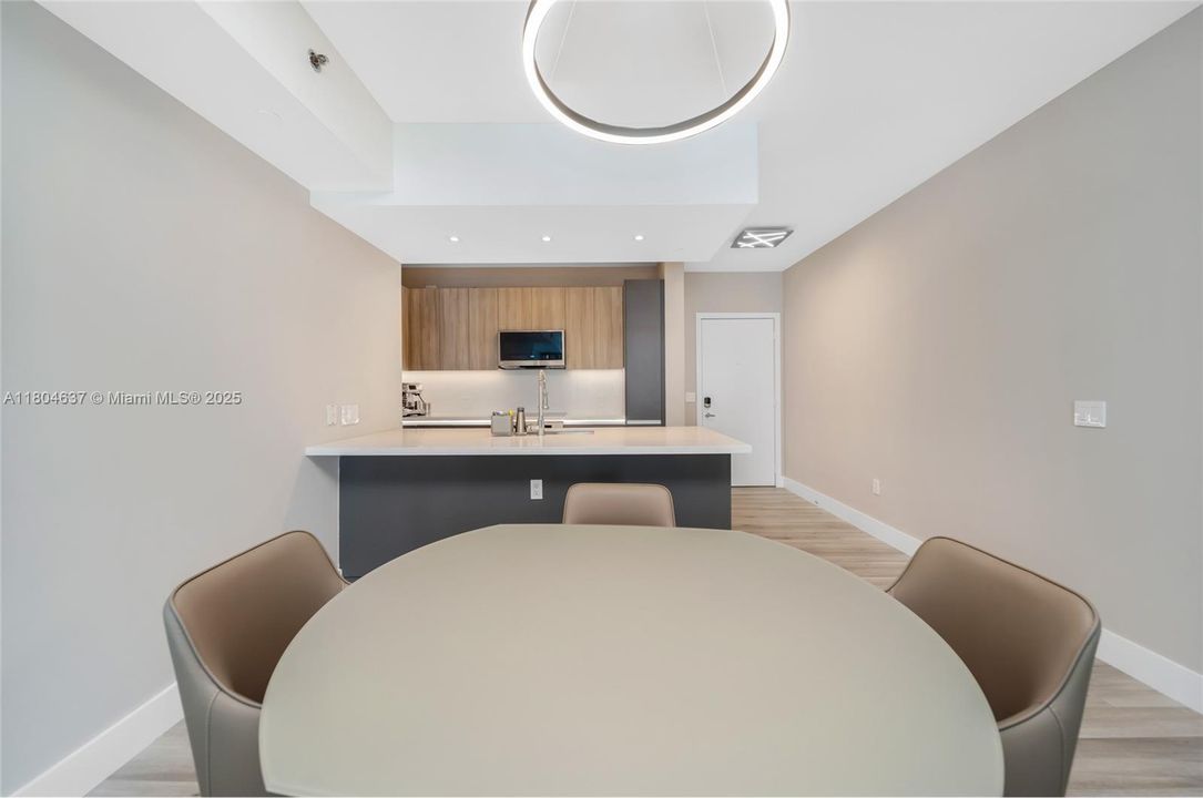 На продажу: $595,000 (1 спален, 1 ванн, 774 Квадратных фут)