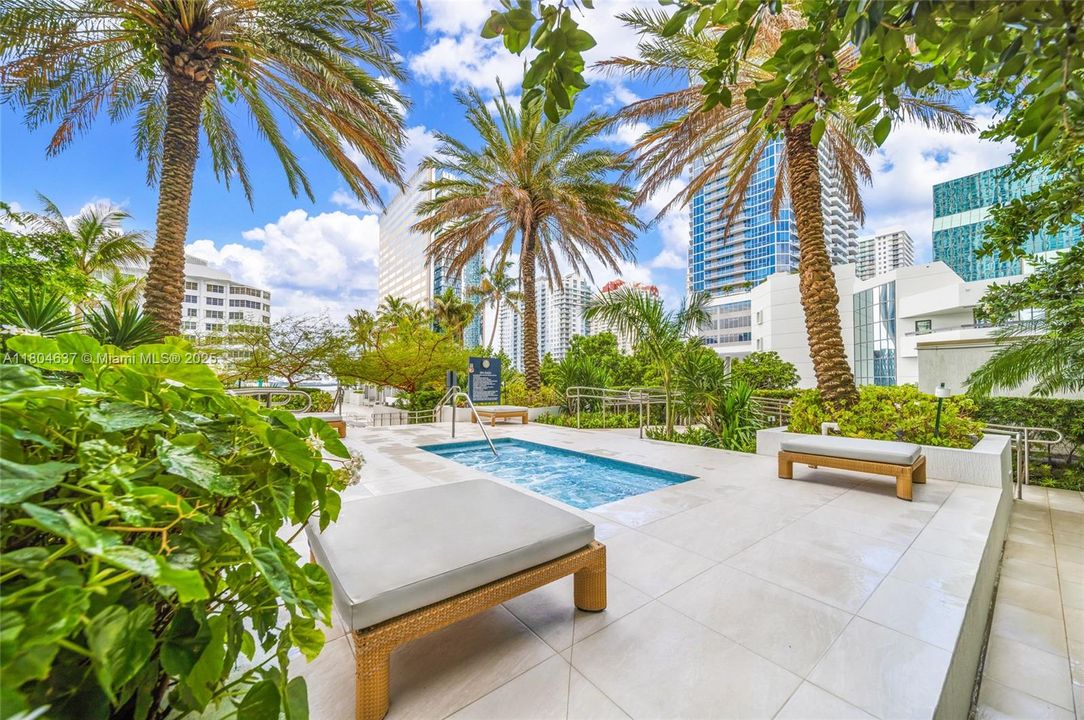 На продажу: $595,000 (1 спален, 1 ванн, 774 Квадратных фут)