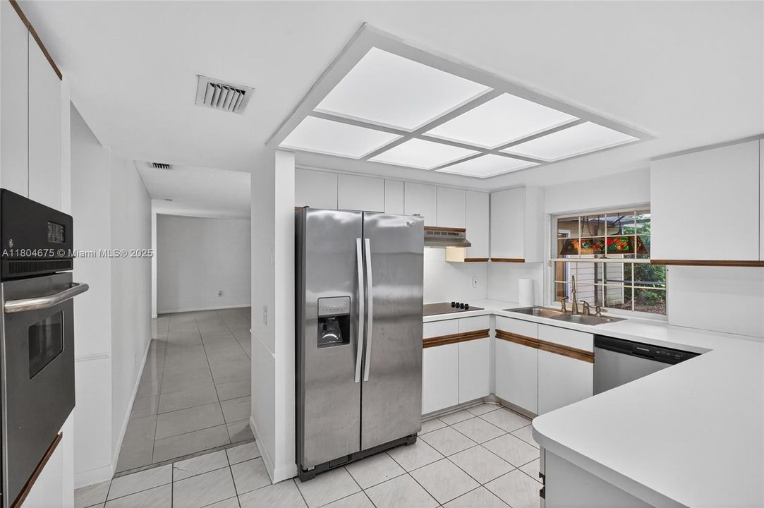 Recently Sold: $495,000 (3 beds, 2 baths, 1734 Square Feet)