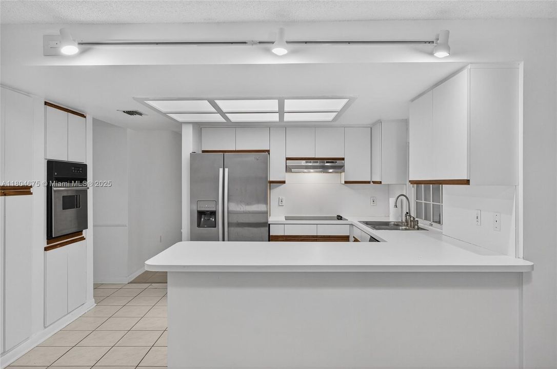 Recently Sold: $495,000 (3 beds, 2 baths, 1734 Square Feet)