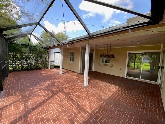 Recently Sold: $495,000 (3 beds, 2 baths, 1734 Square Feet)