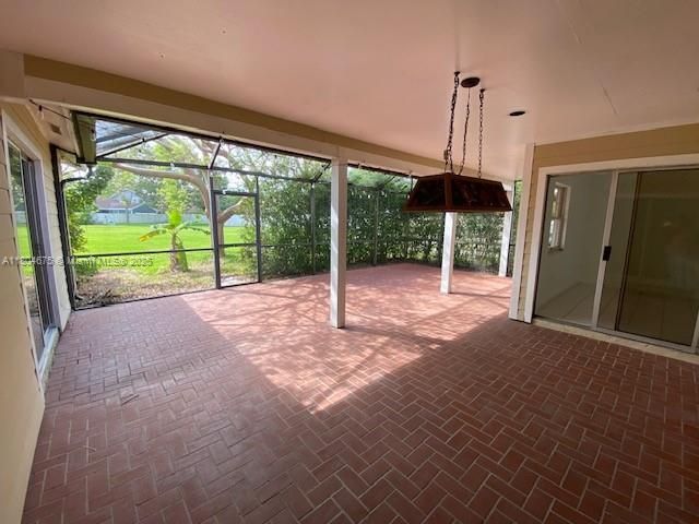 Recently Sold: $495,000 (3 beds, 2 baths, 1734 Square Feet)