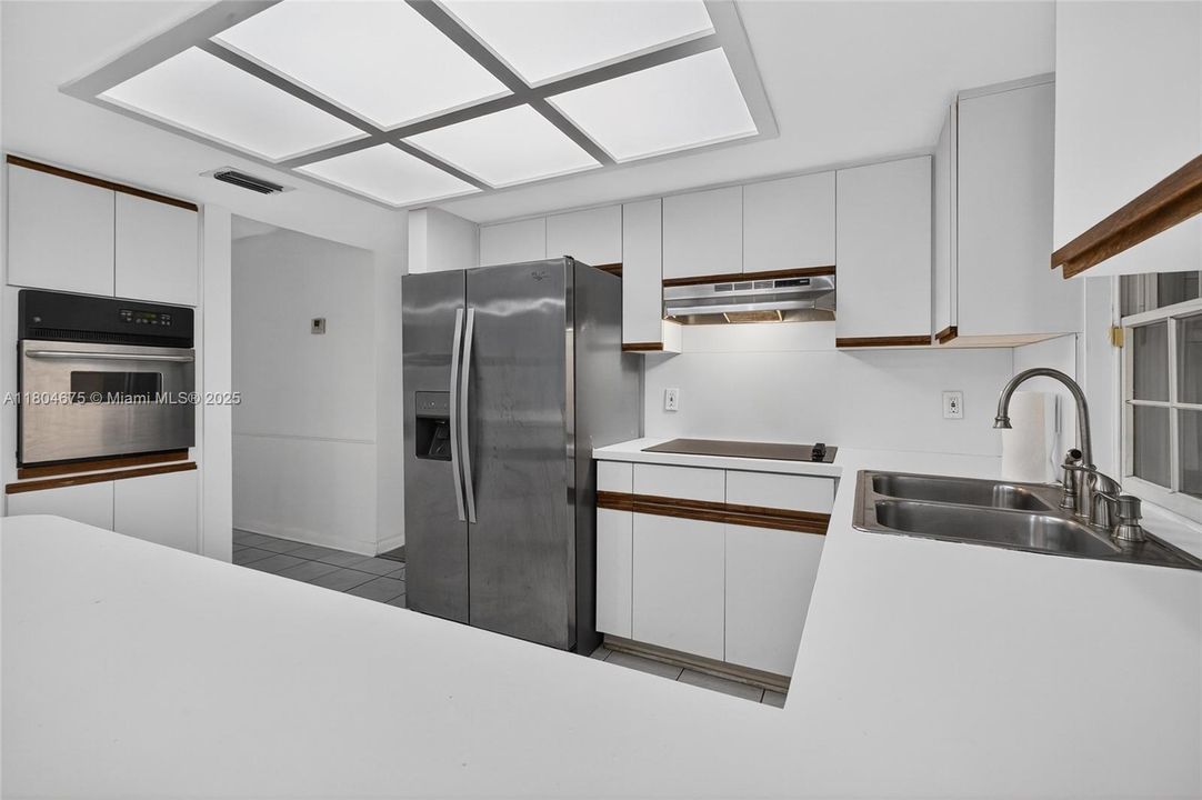 Recently Sold: $495,000 (3 beds, 2 baths, 1734 Square Feet)