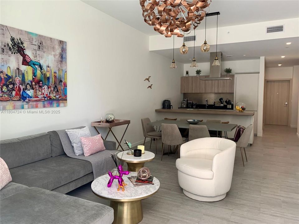 En Venta: $1,175,000 (1 camas, 2 baños, 1019 Pies cuadrados)