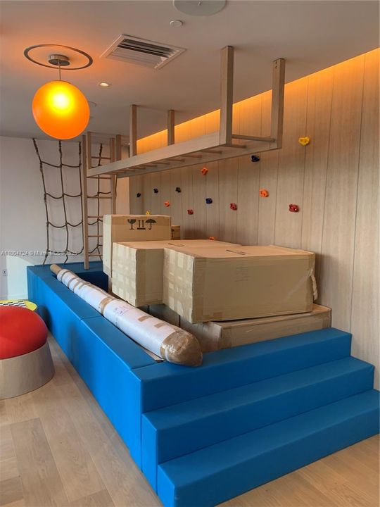 En Venta: $1,175,000 (1 camas, 2 baños, 1019 Pies cuadrados)