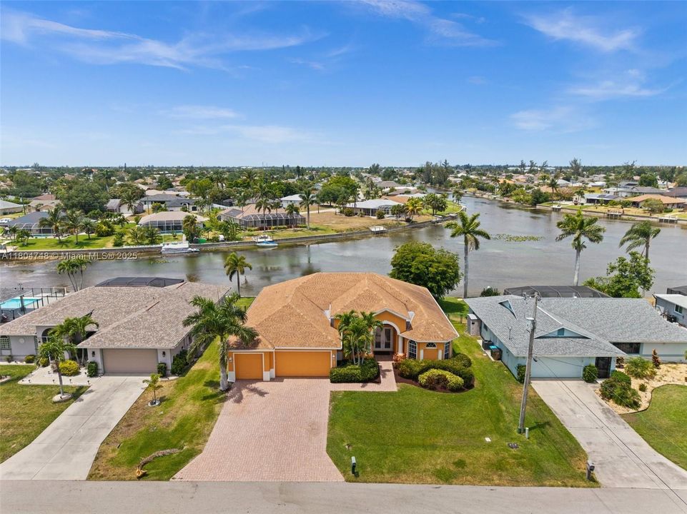 Beautiful Waterfront Setting