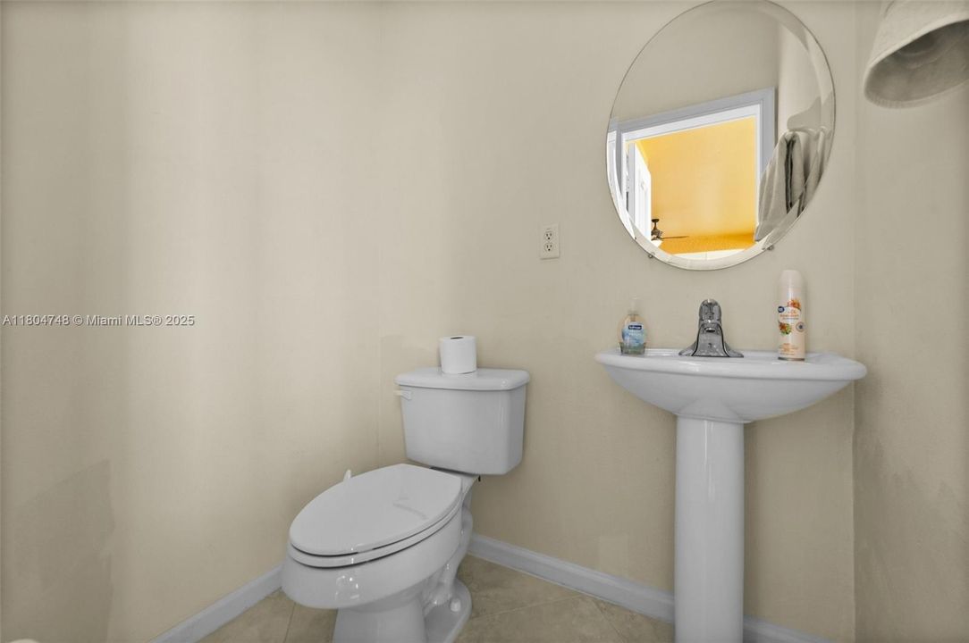 Outdoor Bathroom with access from Lanai