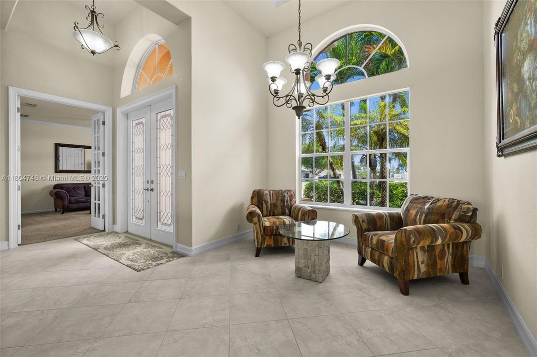 Sitting area or Formal Dining Room