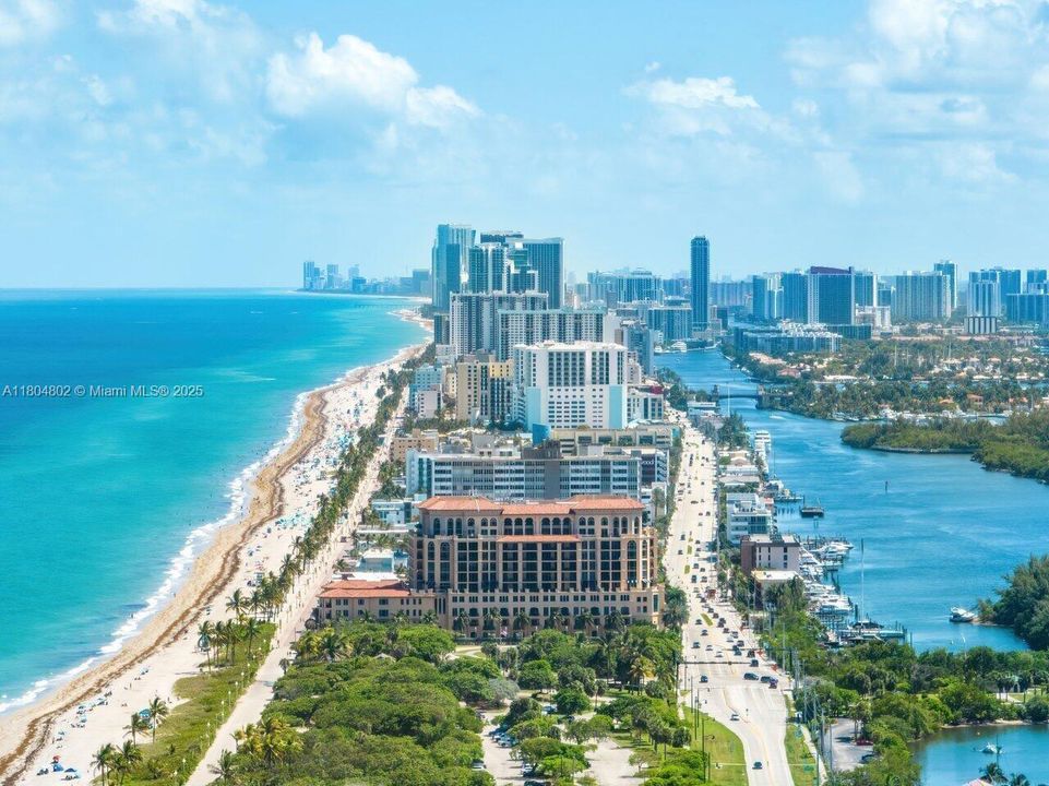 En Venta: $4,299,000 (0.15 acres)