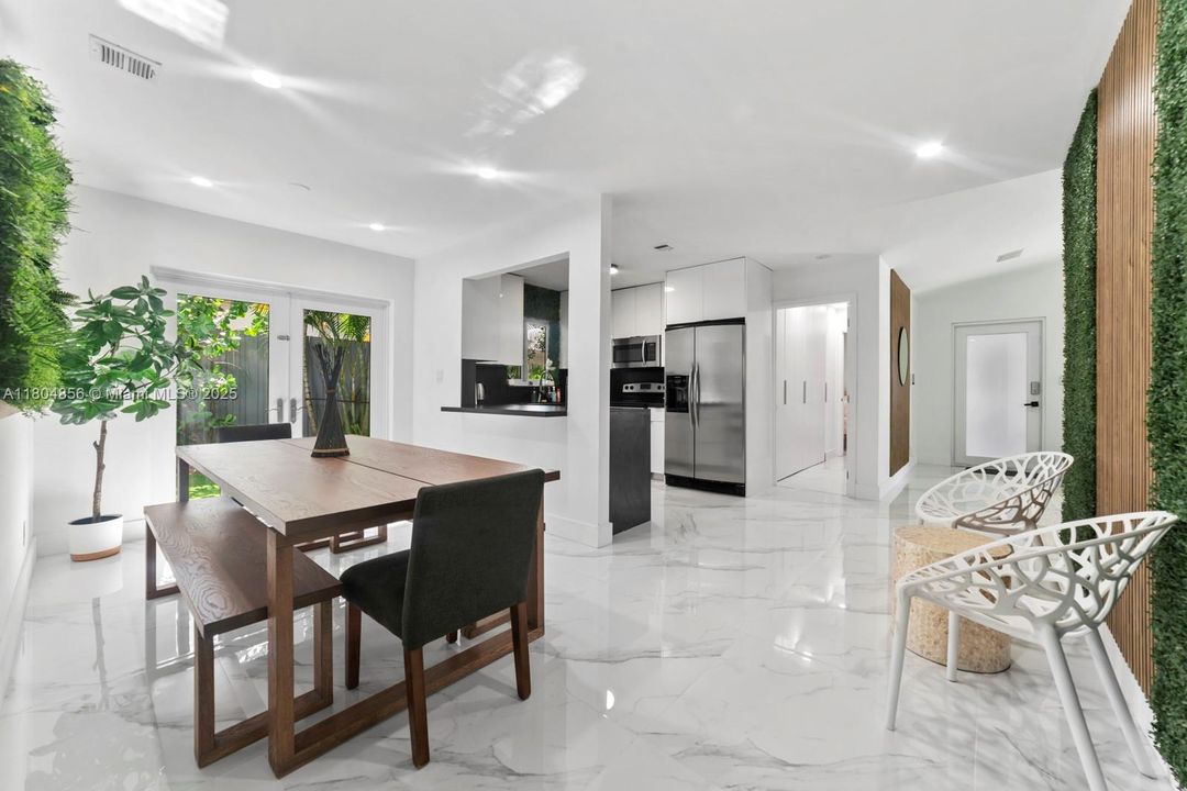 For Rent: $7,500 (4 beds, 3 baths, 1950 Square Feet)