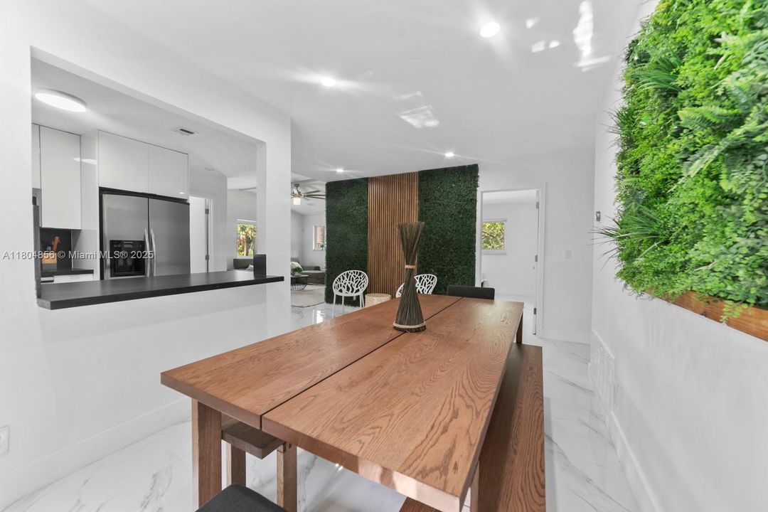 For Rent: $7,500 (4 beds, 3 baths, 1950 Square Feet)