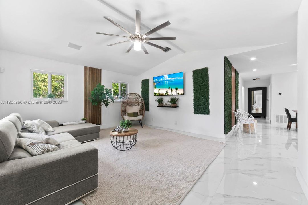 For Rent: $7,500 (4 beds, 3 baths, 1950 Square Feet)