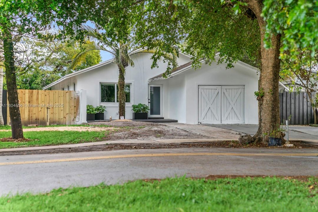 For Rent: $7,500 (4 beds, 3 baths, 1950 Square Feet)