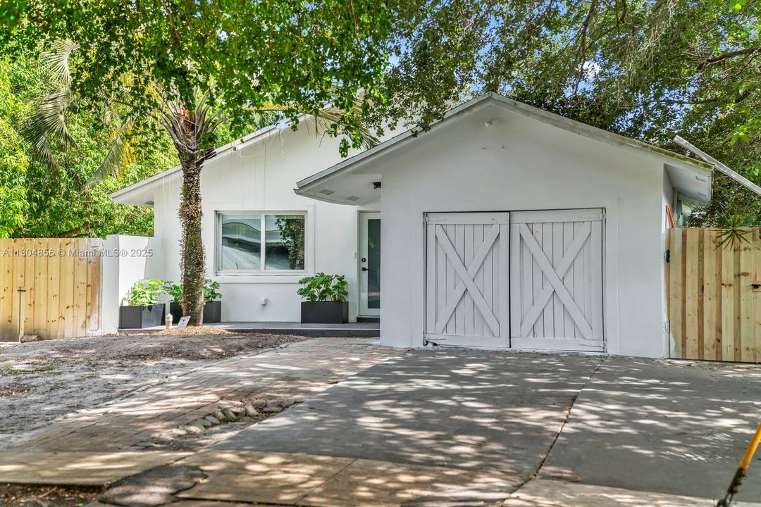 For Rent: $7,500 (4 beds, 3 baths, 1950 Square Feet)