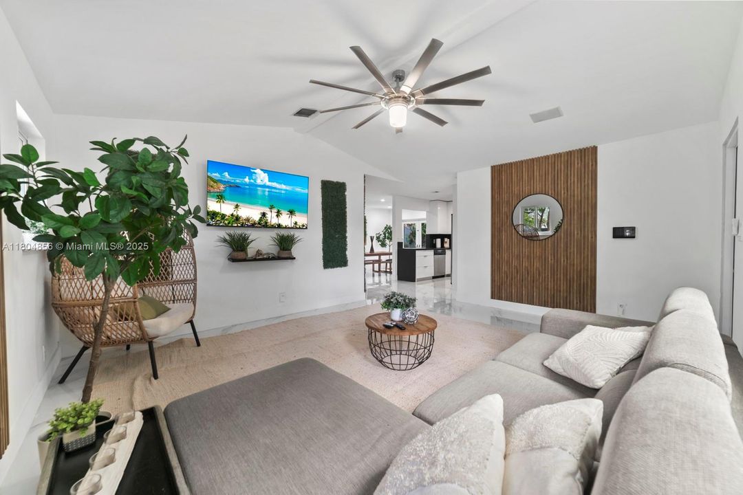 For Rent: $7,500 (4 beds, 3 baths, 1950 Square Feet)