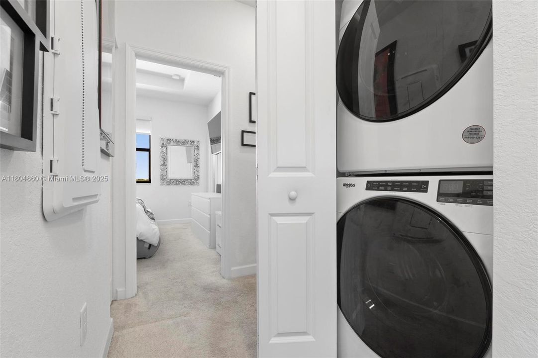 Second-floor laundry: practical & convenient.