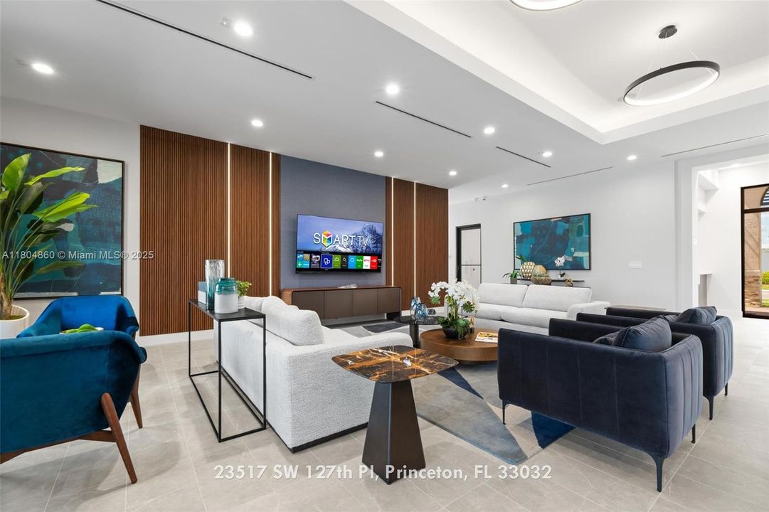 Recently Sold: $395,000 (3 beds, 3 baths, 1328 Square Feet)