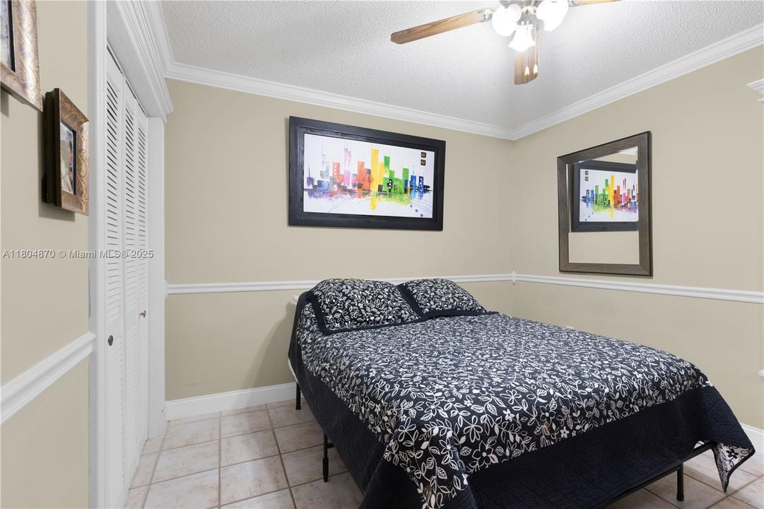 For Sale: $549,900 (3 beds, 2 baths, 1306 Square Feet)