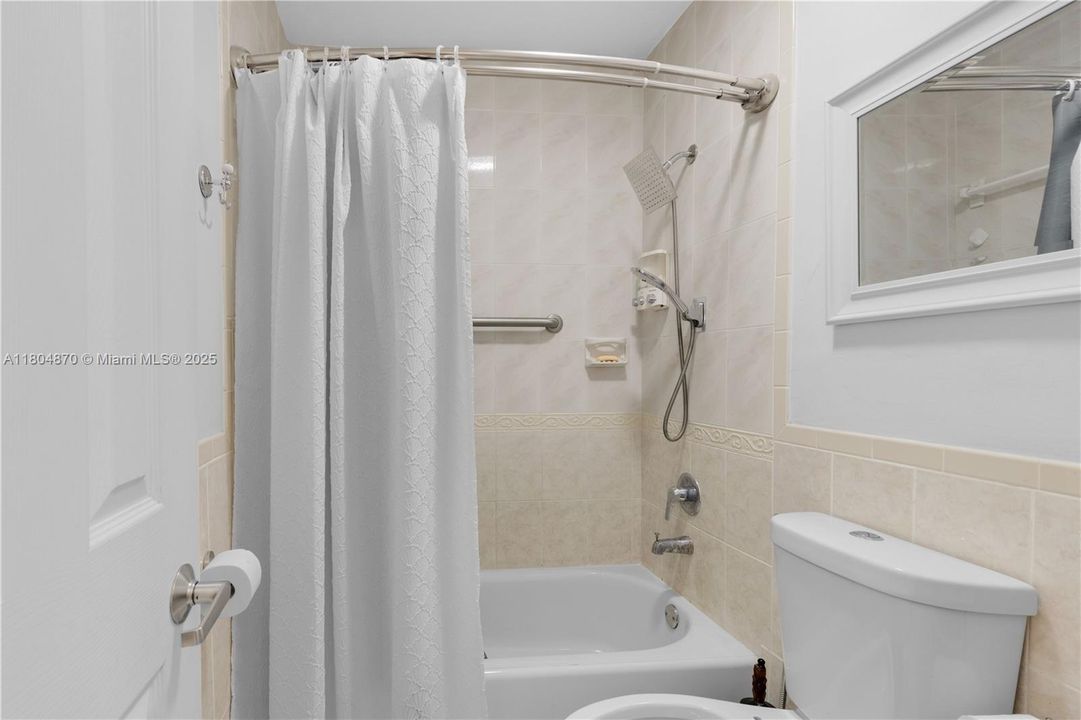 For Sale: $549,900 (3 beds, 2 baths, 1306 Square Feet)