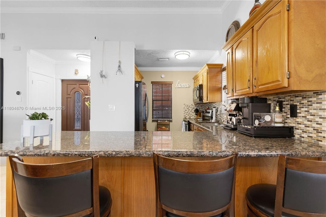 For Sale: $549,900 (3 beds, 2 baths, 1306 Square Feet)