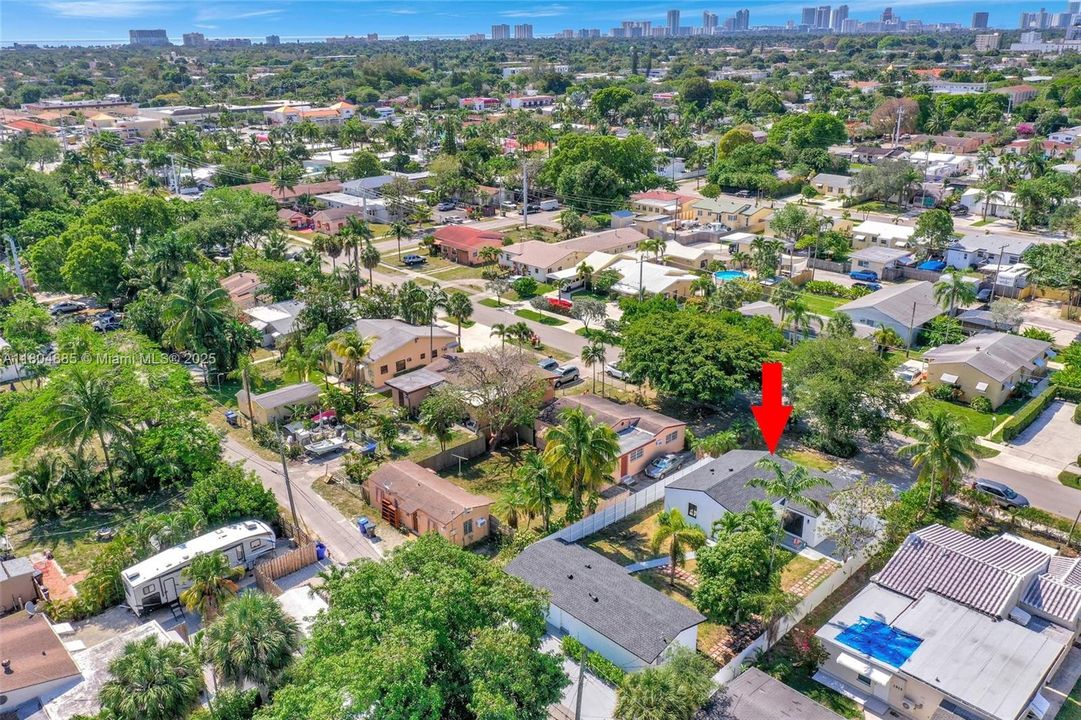 Недавно продано: $775,000 (0 спален, 0 ванн, 1927 Квадратных фут)