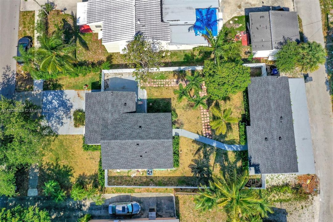 Недавно продано: $775,000 (0 спален, 0 ванн, 1927 Квадратных фут)