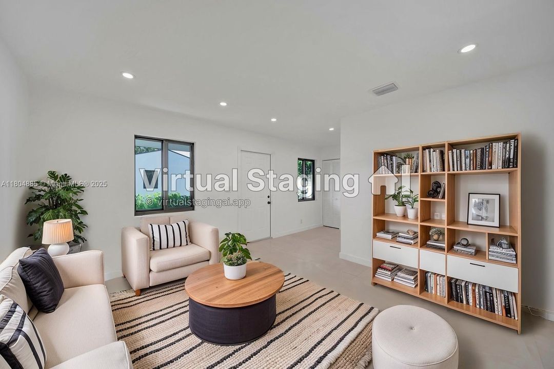 Недавно продано: $775,000 (0 спален, 0 ванн, 1927 Квадратных фут)