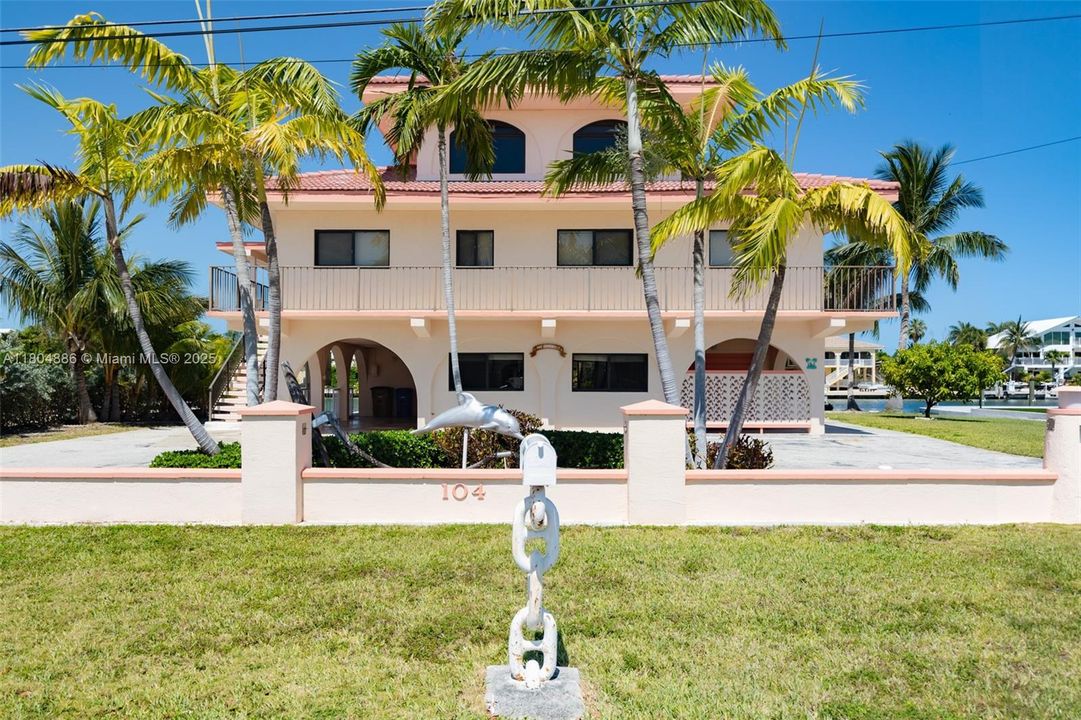 Recently Sold: $1,999,999 (3 beds, 2 baths, 0 Square Feet)