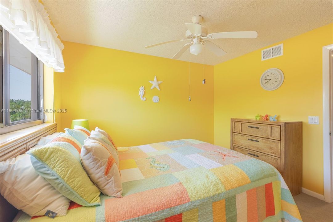 Recently Sold: $1,999,999 (3 beds, 2 baths, 0 Square Feet)