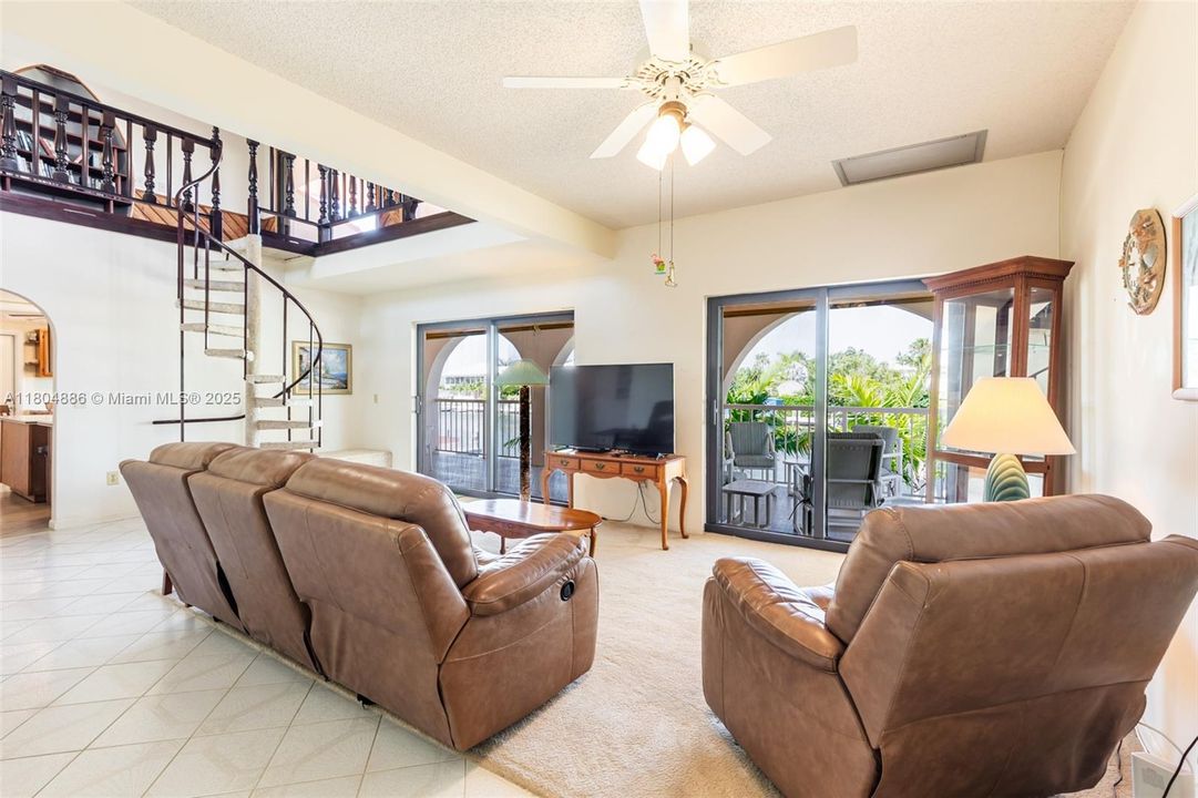 Recently Sold: $1,999,999 (3 beds, 2 baths, 0 Square Feet)