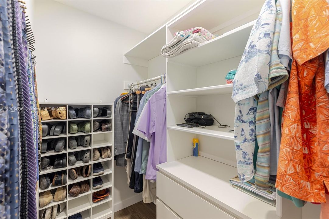 Recently Sold: $1,999,999 (3 beds, 2 baths, 0 Square Feet)