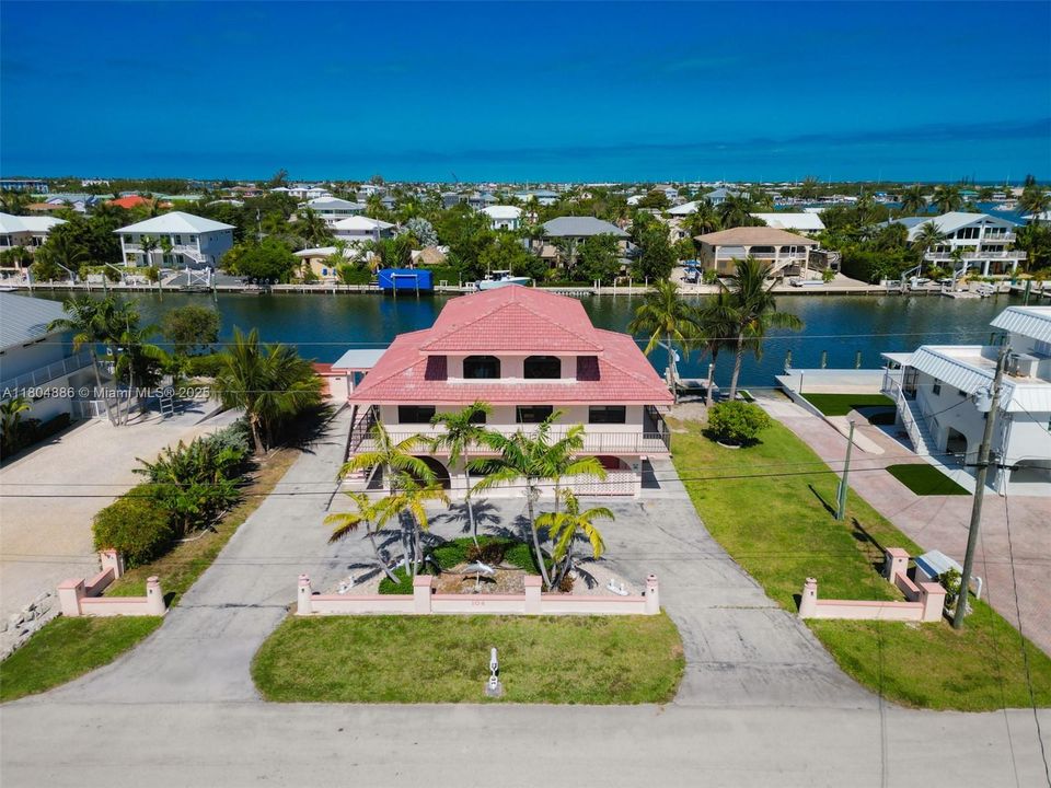 Recently Sold: $1,999,999 (3 beds, 2 baths, 0 Square Feet)