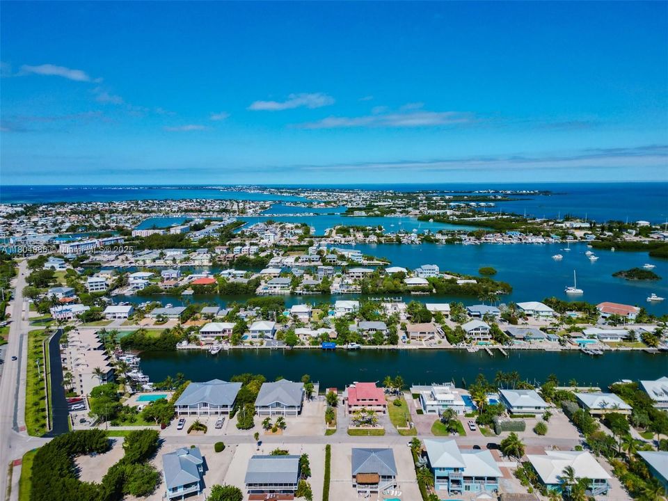 Recently Sold: $1,999,999 (3 beds, 2 baths, 0 Square Feet)