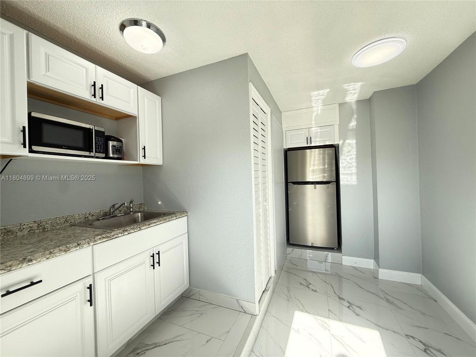 Недавно арендовано: $1,200 (1 спален, 1 ванн, 400 Квадратных фут)