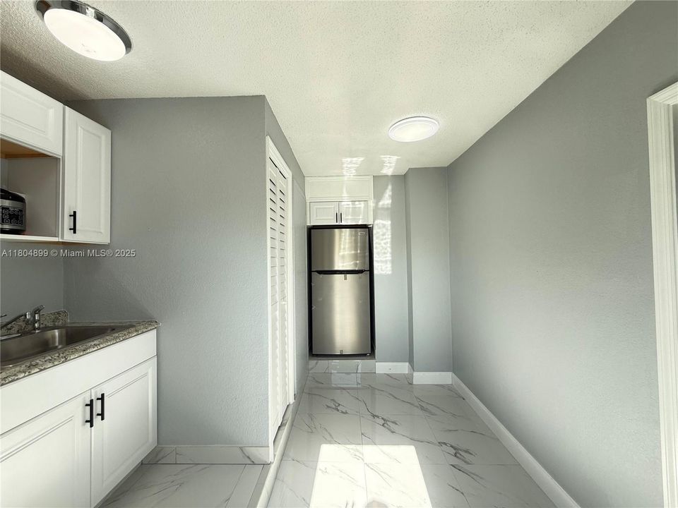 Недавно арендовано: $1,200 (1 спален, 1 ванн, 400 Квадратных фут)