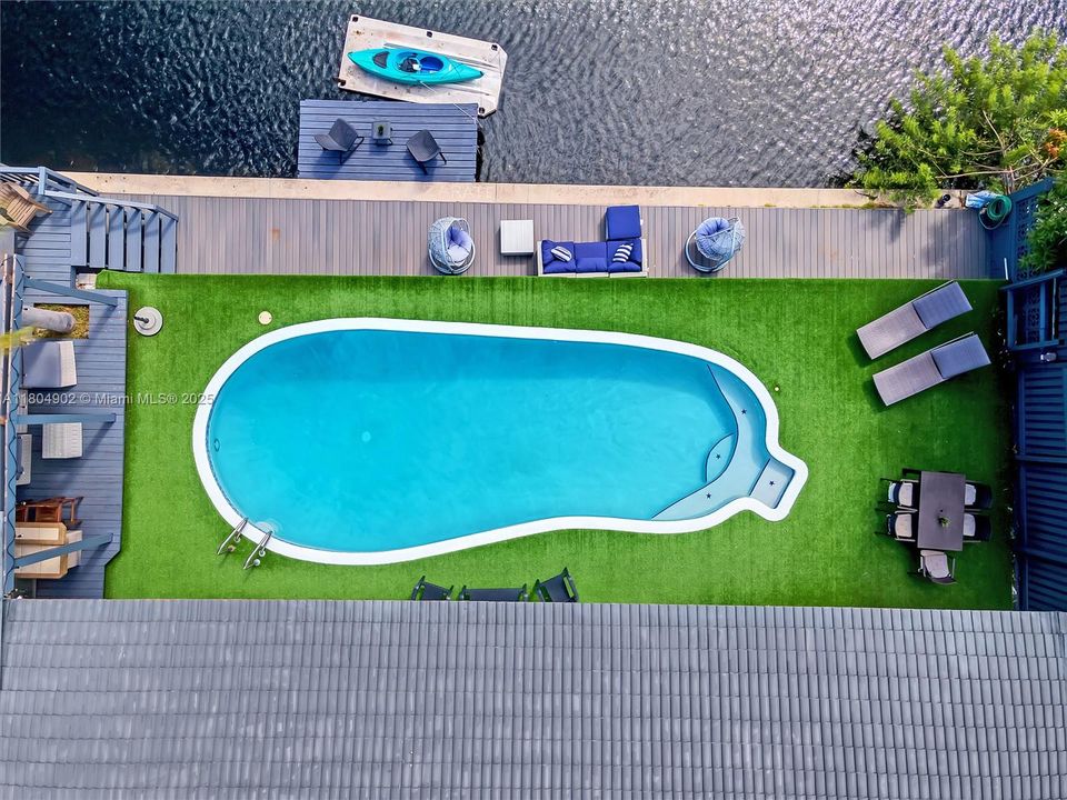 В аренду: $10,000 (5 спален, 3 ванн, 1825 Квадратных фут)