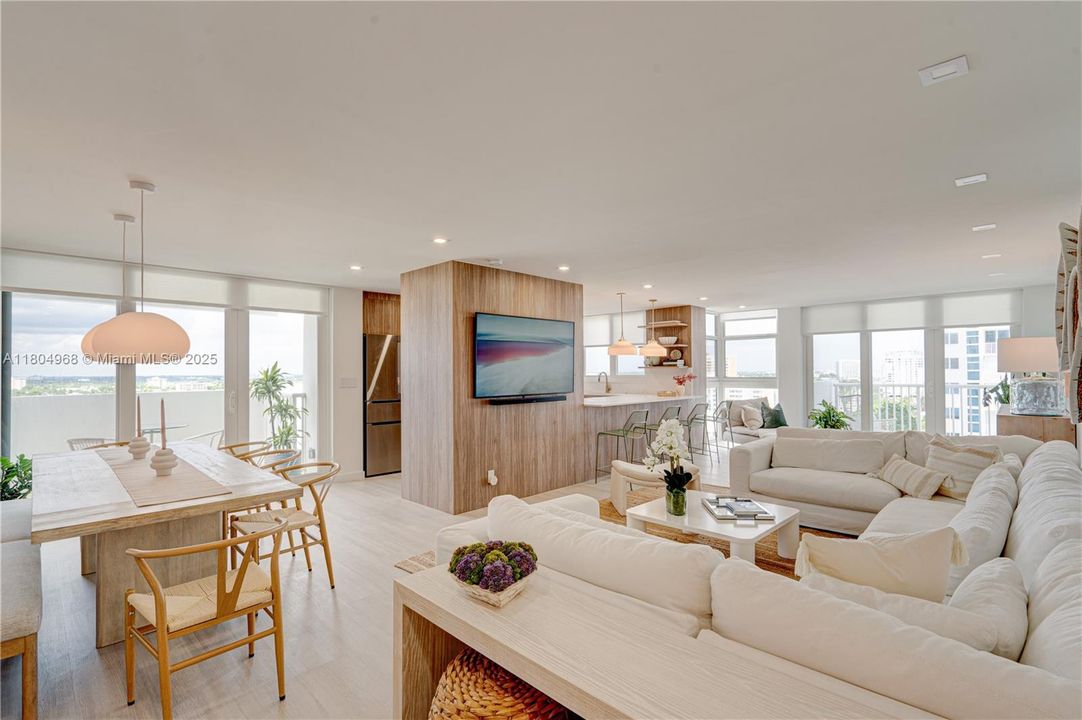 Activo con contrato: $4,899 (2 camas, 2 baños, 1570 Pies cuadrados)