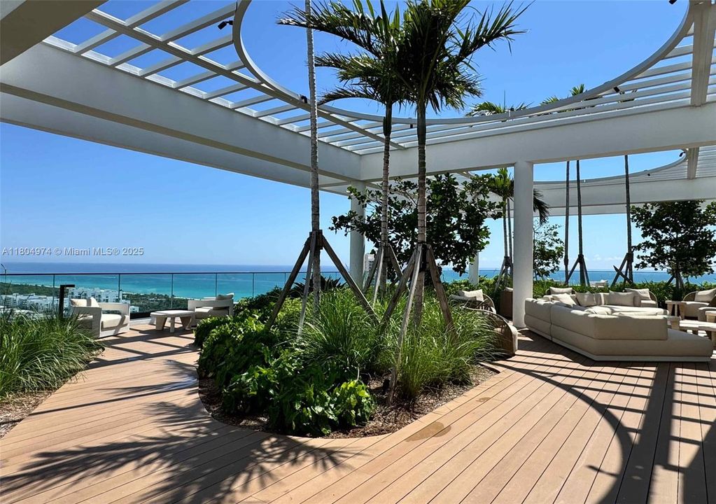 На продажу: $1,355,000 (2 спален, 2 ванн, 802 Квадратных фут)