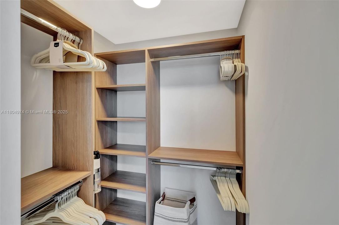 На продажу: $1,355,000 (2 спален, 2 ванн, 802 Квадратных фут)