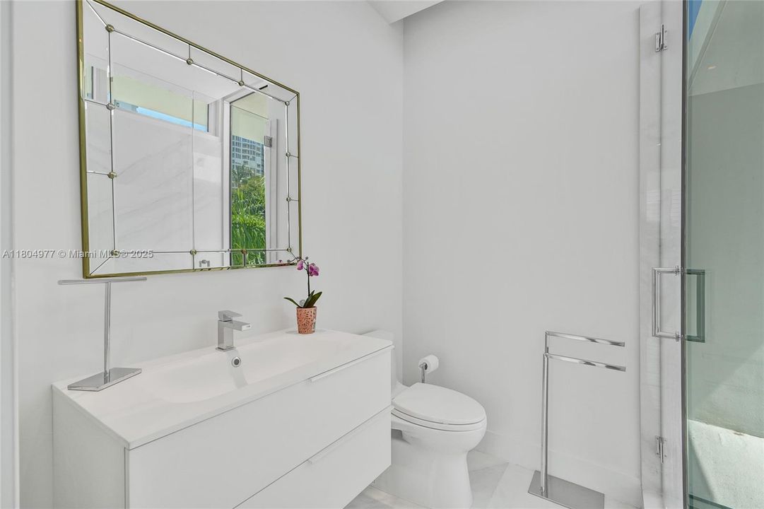 На продажу: $3,375,000 (4 спален, 4 ванн, 3849 Квадратных фут)