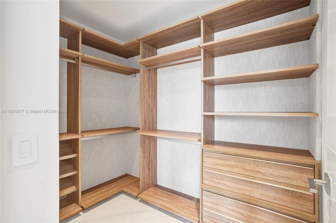 На продажу: $3,375,000 (4 спален, 4 ванн, 3849 Квадратных фут)