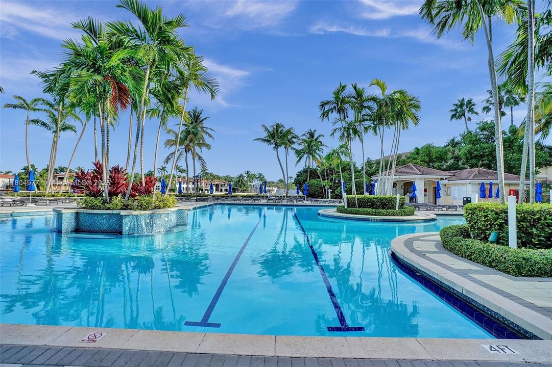 На продажу: $3,375,000 (4 спален, 4 ванн, 3849 Квадратных фут)