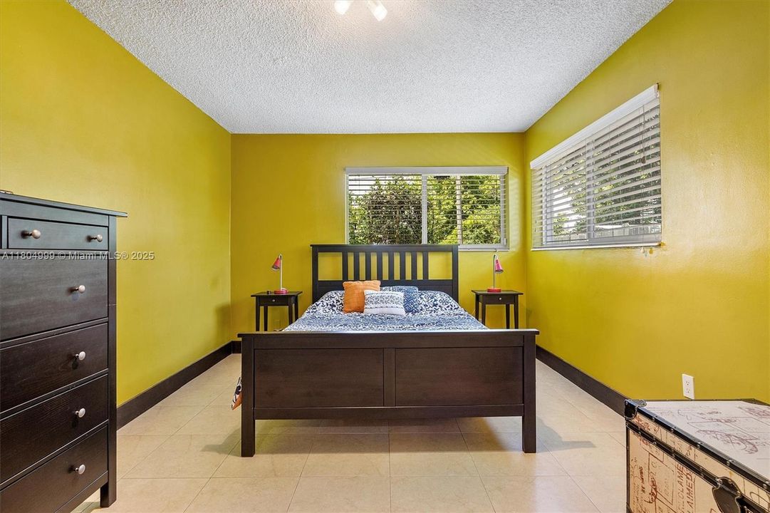 Недавно продано: $599,000 (3 спален, 2 ванн, 1614 Квадратных фут)