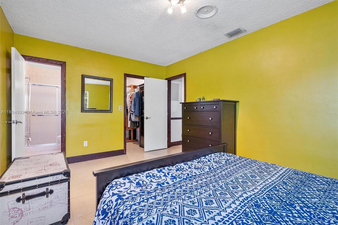 Недавно продано: $599,000 (3 спален, 2 ванн, 1614 Квадратных фут)