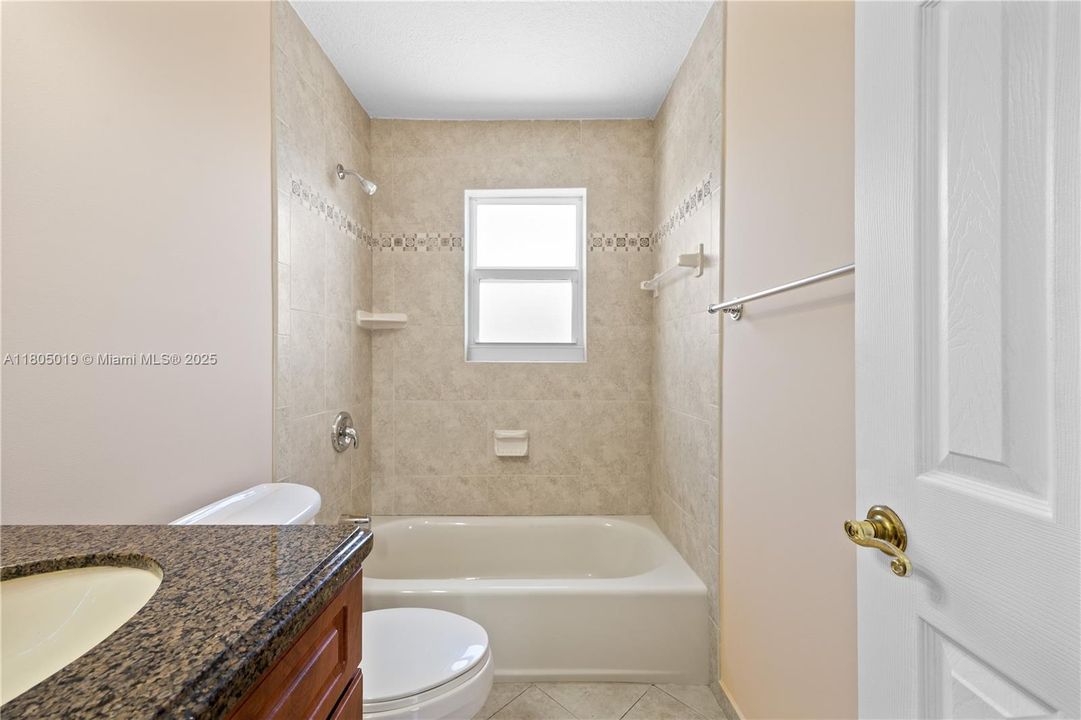 Top floor shared bathroom.