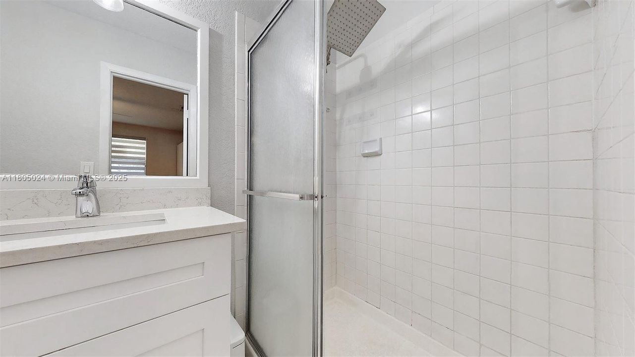 Active With Contract: $269,999 (2 beds, 2 baths, 800 Square Feet)