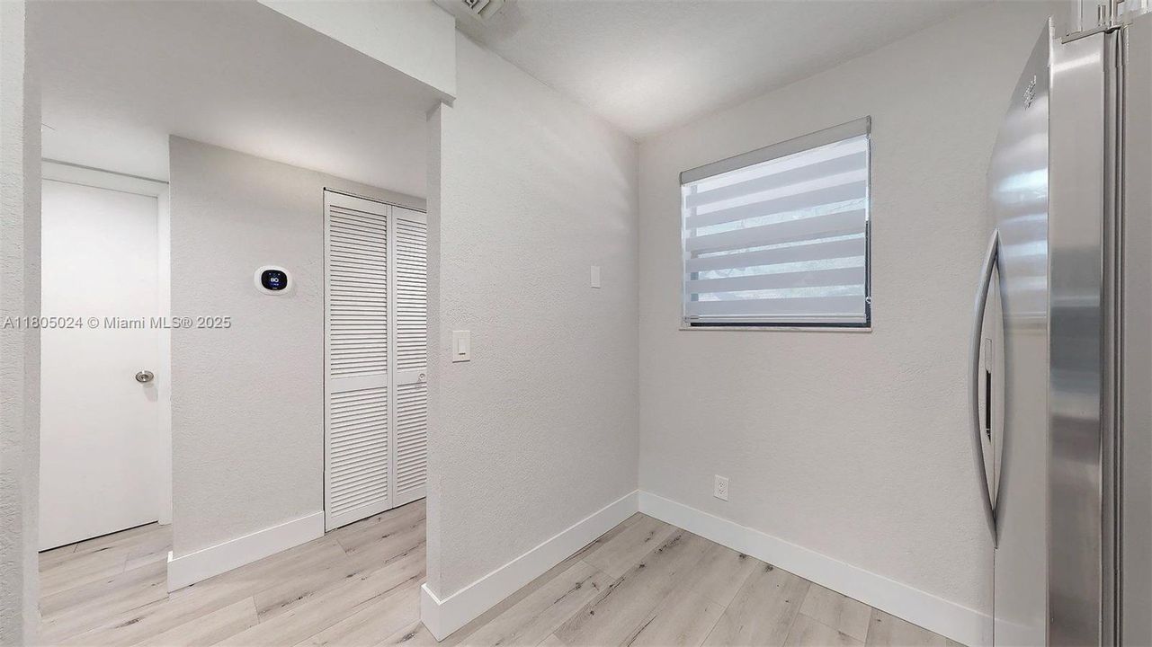 Active With Contract: $269,999 (2 beds, 2 baths, 800 Square Feet)