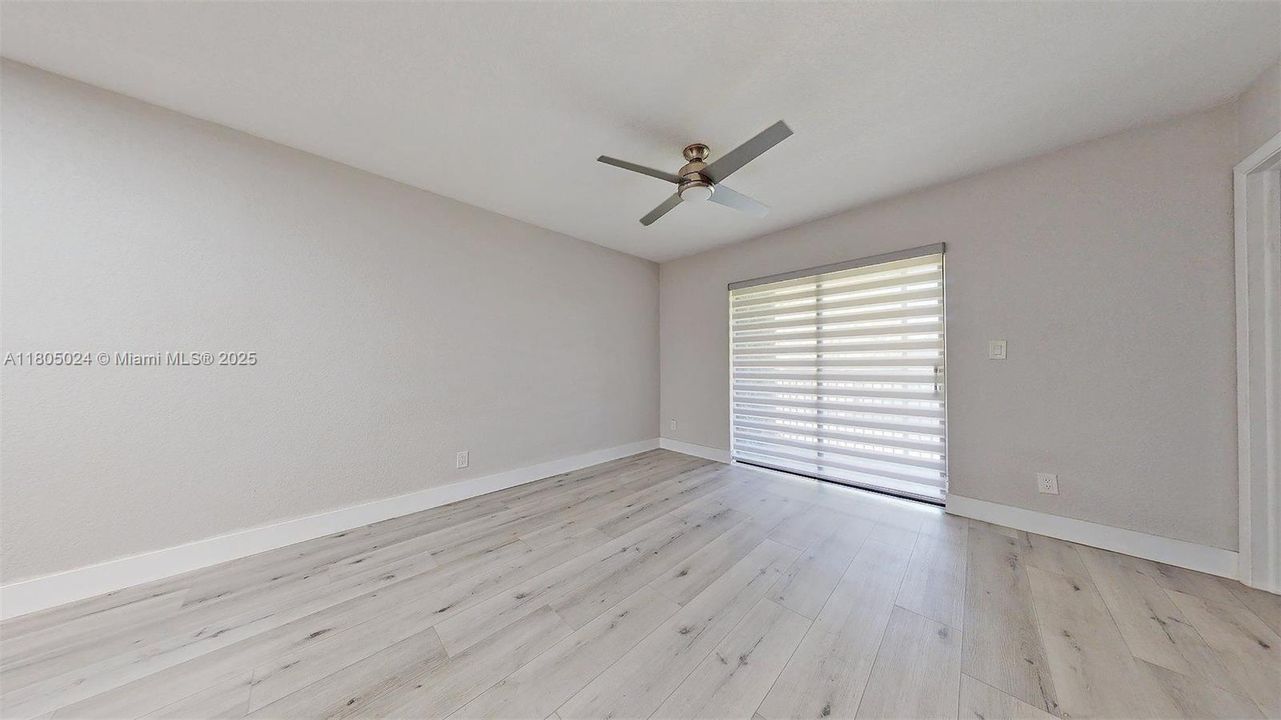 Active With Contract: $269,999 (2 beds, 2 baths, 800 Square Feet)